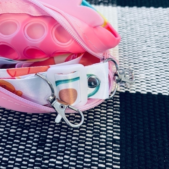 STRAWBERRY Pop It Purse With Zipper Fidget Toys for ADHD & Sensory Relief - Picture 8 of 8